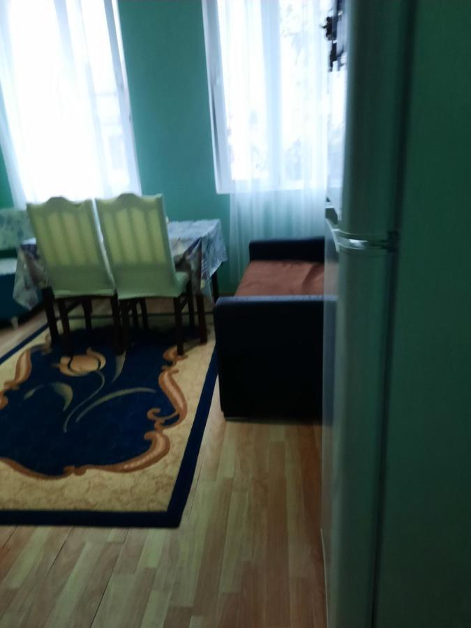 Homestay Izolda باتومي المظهر الخارجي الصورة