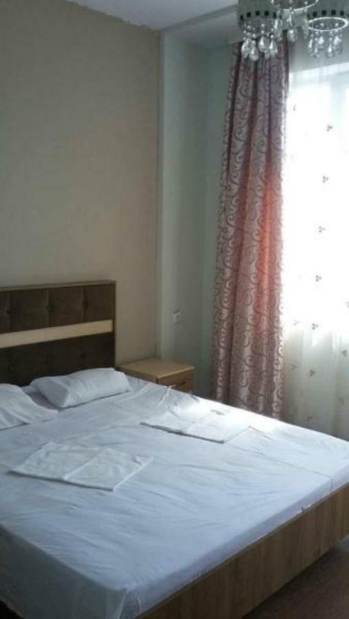 Homestay Izolda باتومي المظهر الخارجي الصورة