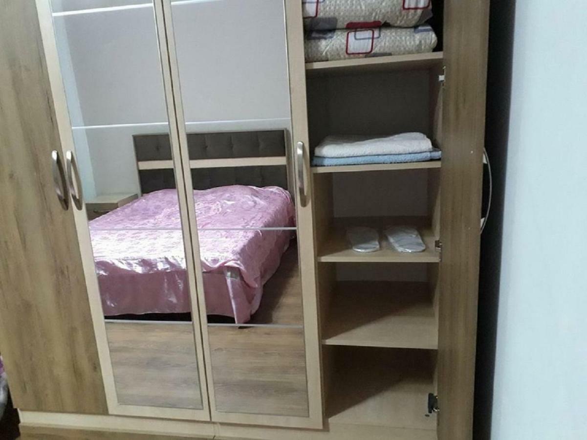 Homestay Izolda باتومي المظهر الخارجي الصورة